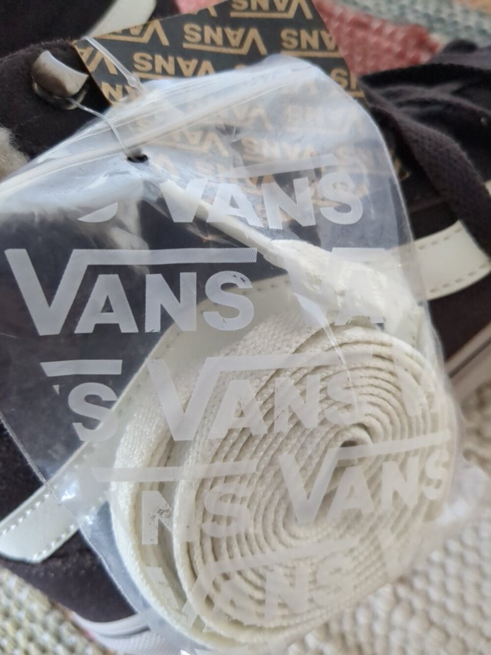 Size 10 👟👟👟 Women Vans Chocolate Suede High Top - Picture 15 of 16